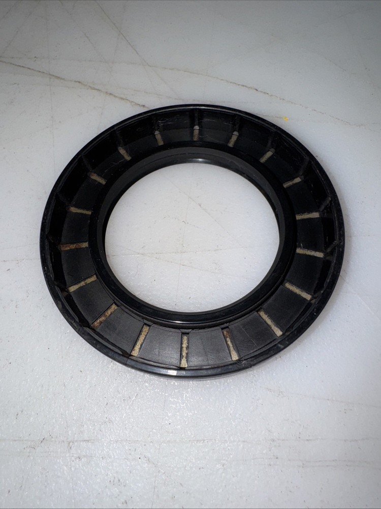 TCM Grease Seal 21334 Tc