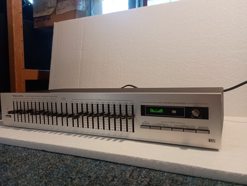 Realistic Model 31-2010, 12-Band Stereo Frequency Equalizer (Pro Serviced)