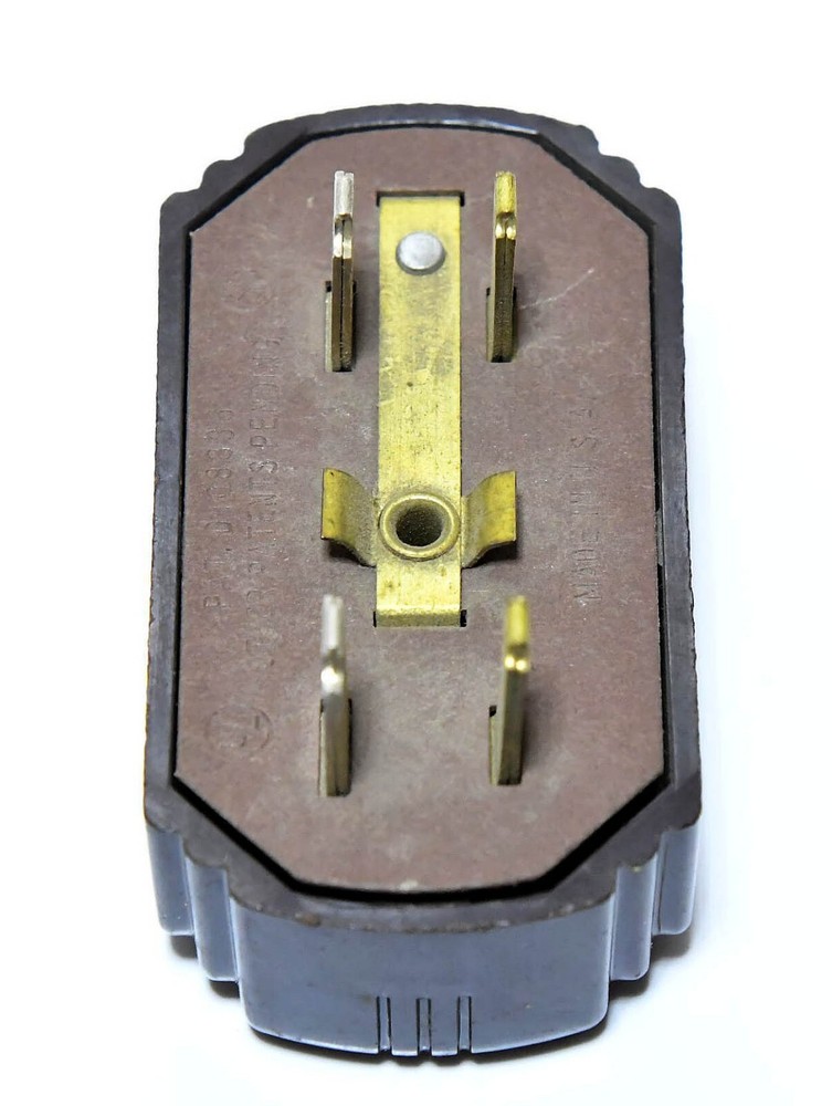 VINTAGE BROWN EAGLE BAKELITE DOUBLE OUTLET GROUND ADAPTER