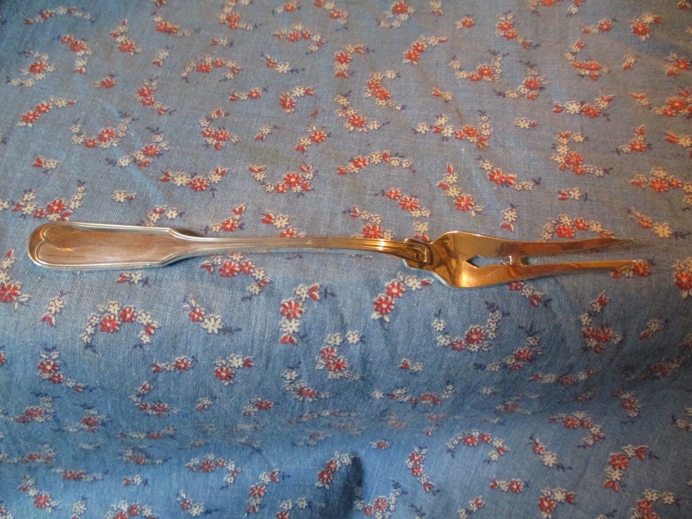 a. (1098)  Frank Smith Sterling Fiddle Thread Pickle Fork  6 Inch Long