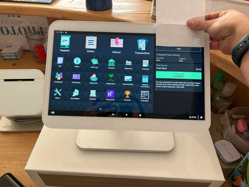 Clover POS System. Complete