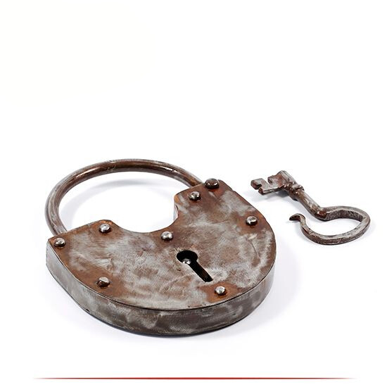 HANDMADE IRON BASE METAL LOCK & KEY TABLE DECOR