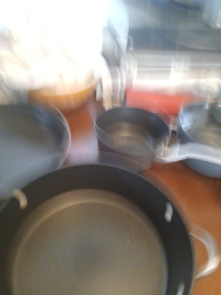 SET OF 5 CALPHALON POTS & PANS