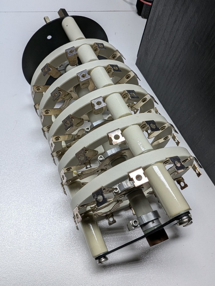 RF Switch - Model 88, 5 Pole , 11 Throw , 13 kv / 30 amps