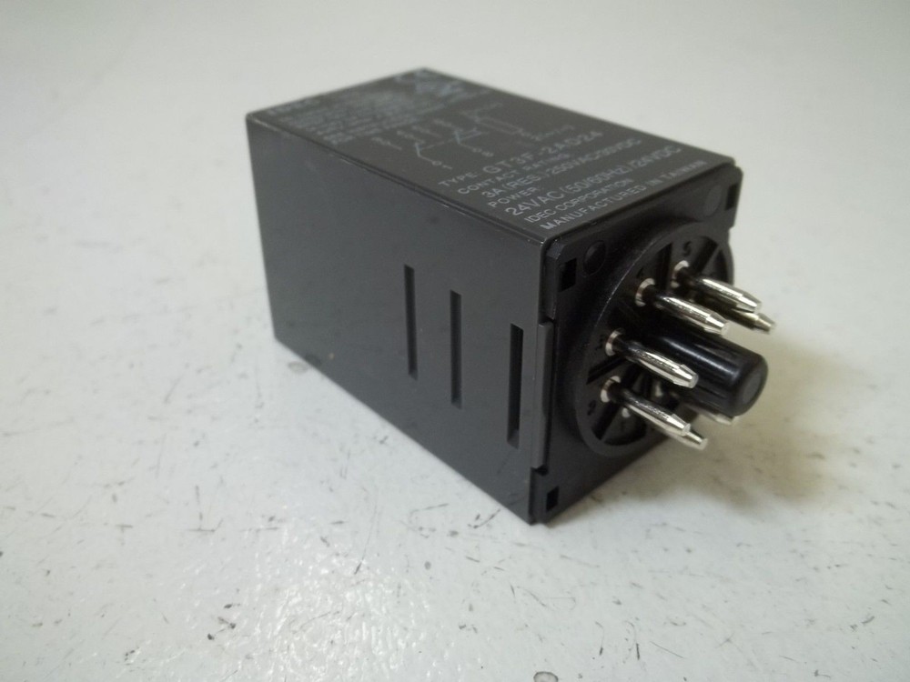 IDEC GT3F-2AD24 ELECTRONIC TIMER 24VAC/DC NSMP