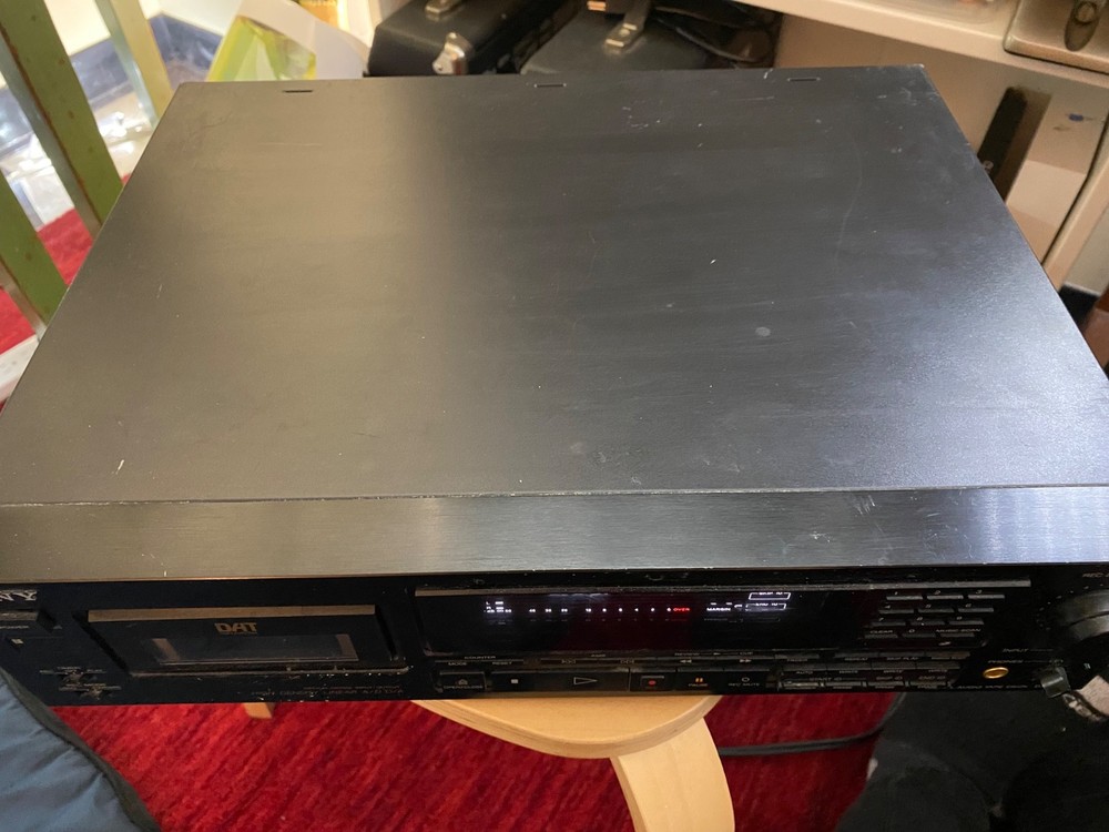SONY DTC-700 DAT DIGITAL AUDIO TAPE DECK PLAYER RECORDER
