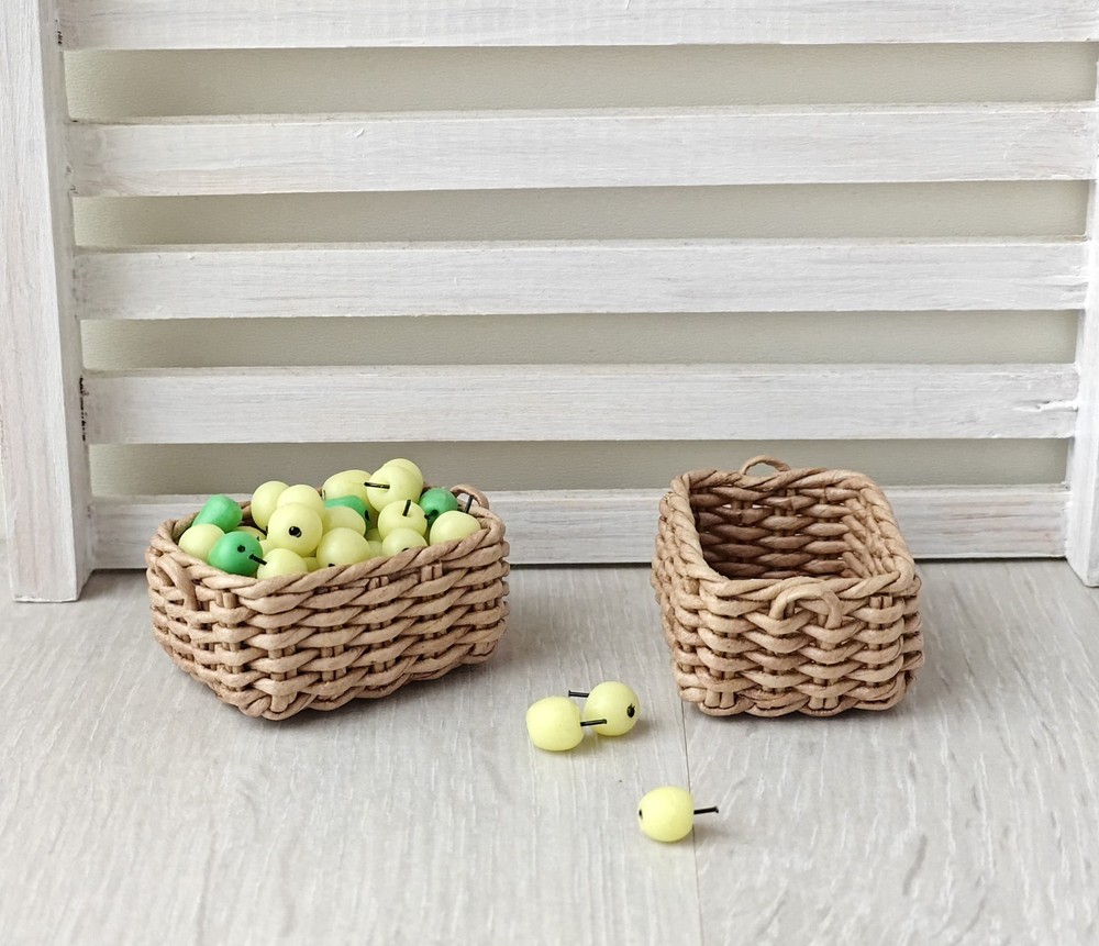 1:12 dollhouse miniature rectangular low wicker storage basket. handmade