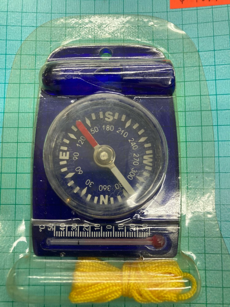POCKET SIZE COMPASS W/CELSIUS THERMOMETER (NEW)