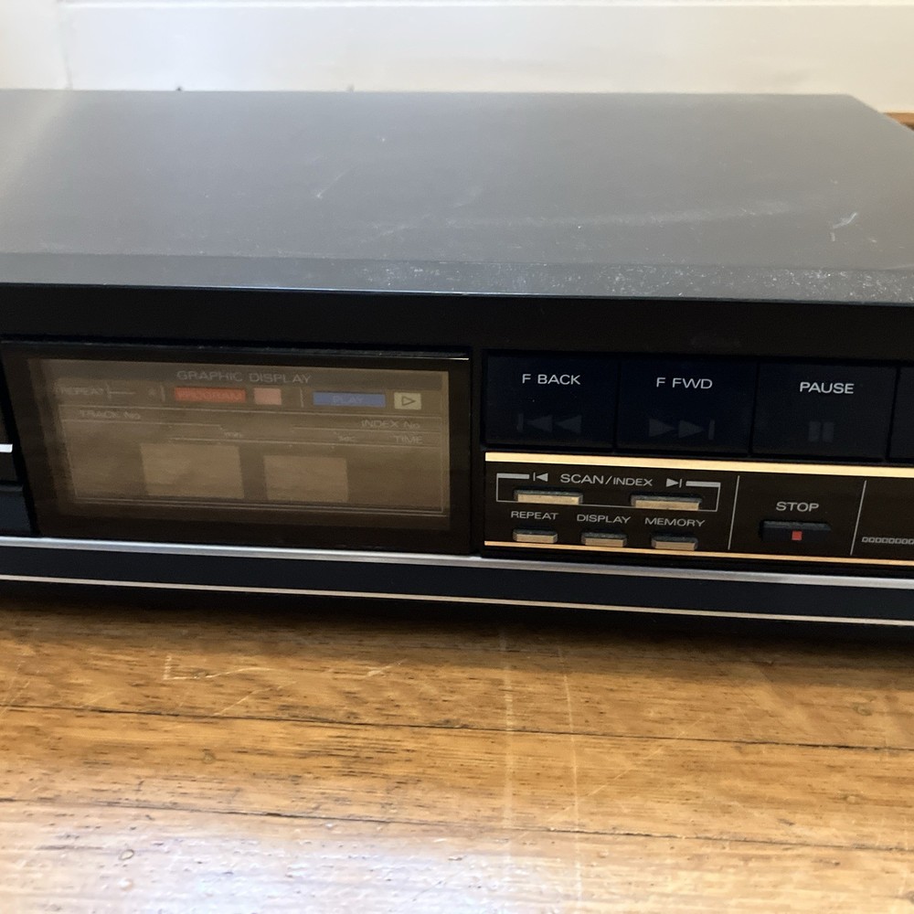Fisher CD Player AD-875