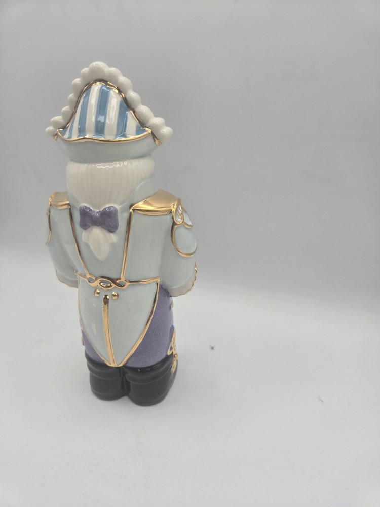 Lenox Nutcracker with Snowflake Figurine 7" tall