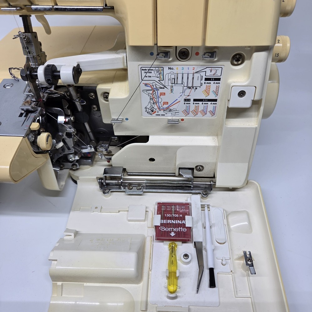 Bernina 2000DCE Sewing Machine Serger Vintage WORKS With String .