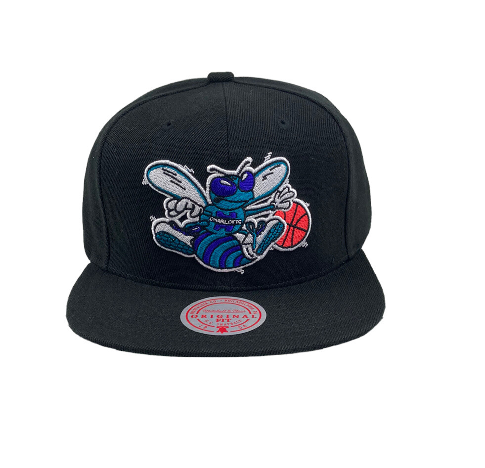 Charlotte Hornets Mitchell & Ness NBA core basic Snapback black hat cap