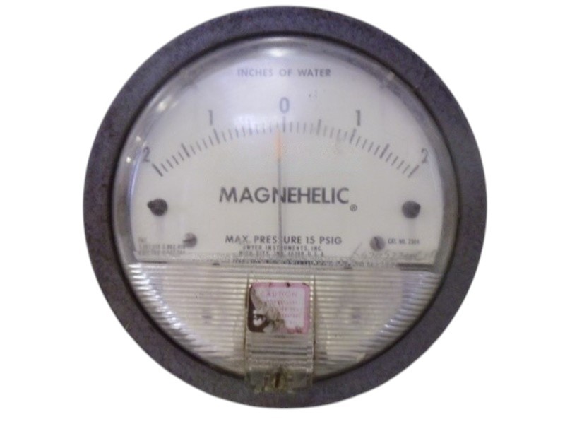 DWYER 2304 PRESSURE GUAGE (2-2)  UNMP