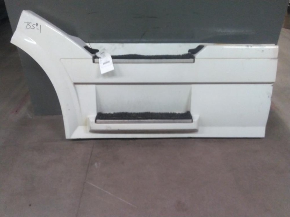 For 2016 VOLVO VNL SIDE FAIRING Left ,  IL