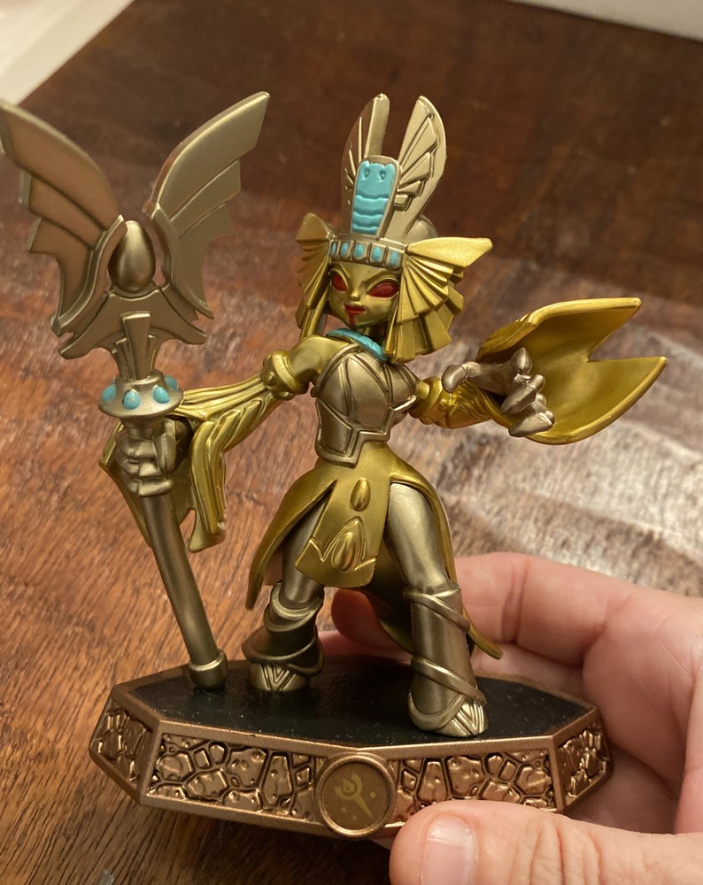 SKYLANDERS IMAGINATORS GOLDEN QUEEN Gold Figure