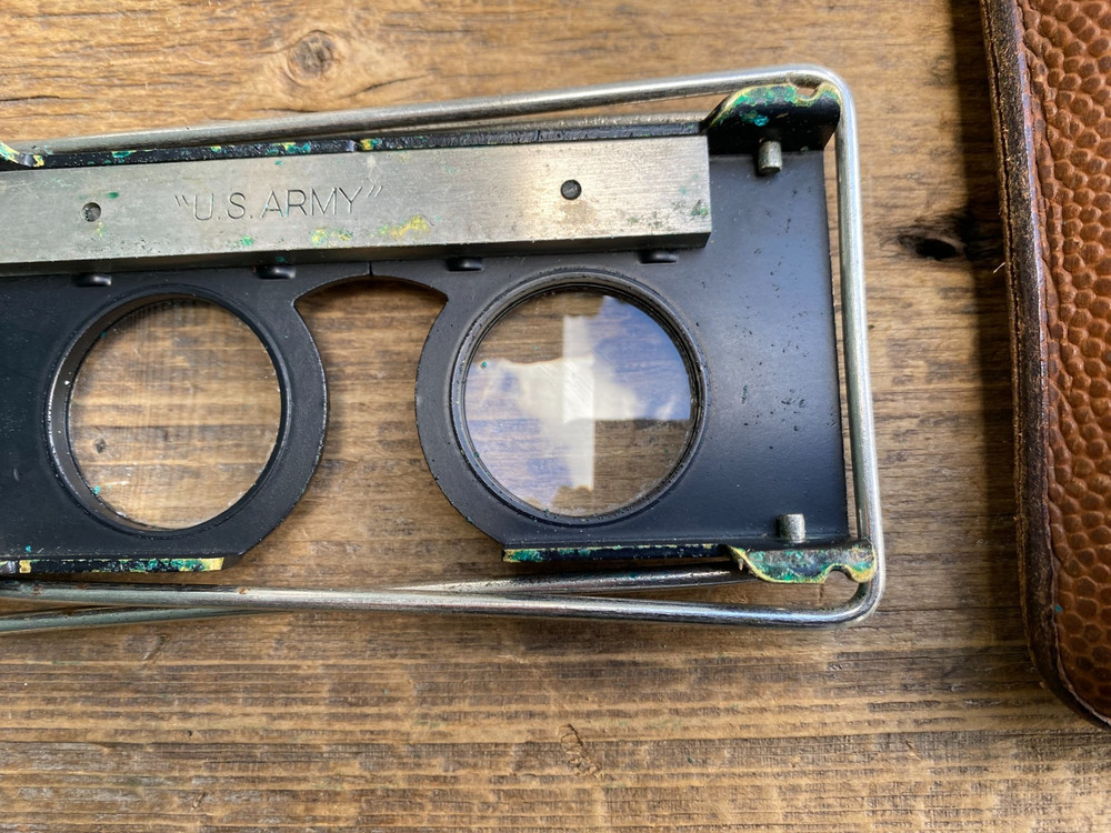 VINTAGE WWII US ARMY CF-8 STEREOSCOPE MAP READER ORIGINAL LEATHER CASE