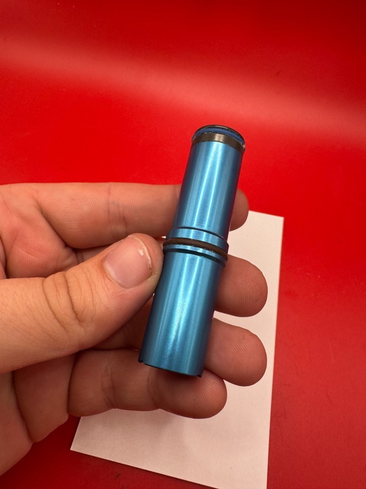 Dye M3S Bolt