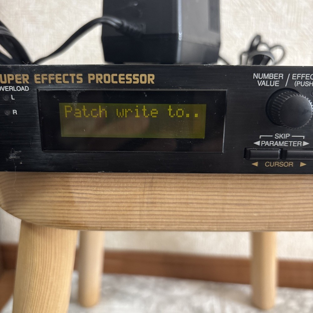BOSS Pro SE-70 Super Effects Processor 100V