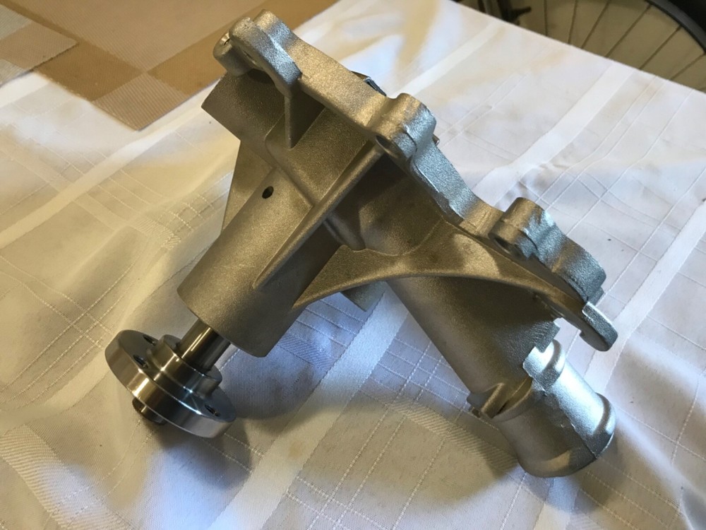 Mustang V6 3.8L  water pump