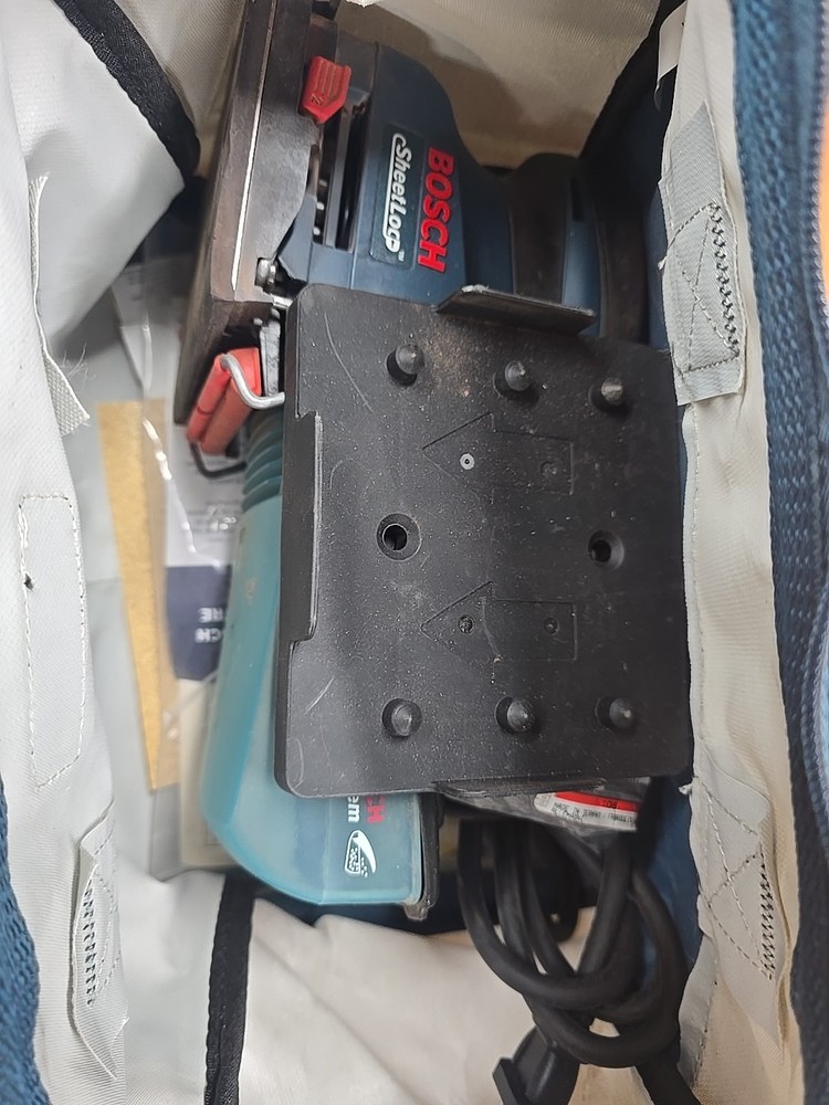 BOSCH 1297D Sander With Bag