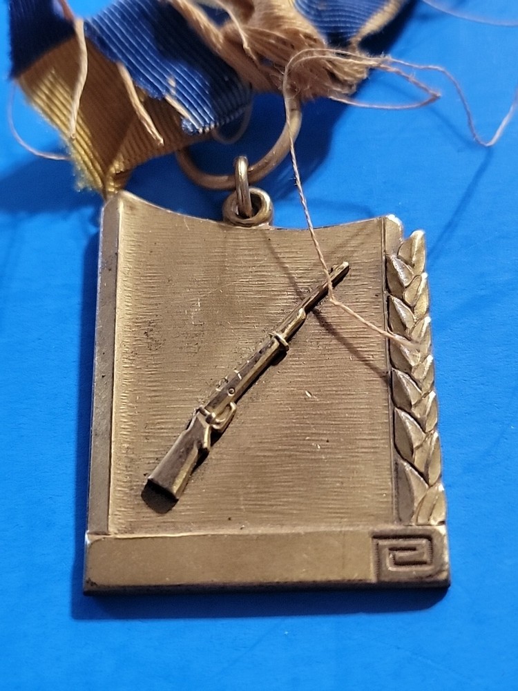 VINTAGE SHARP SHOOTING MEDAL