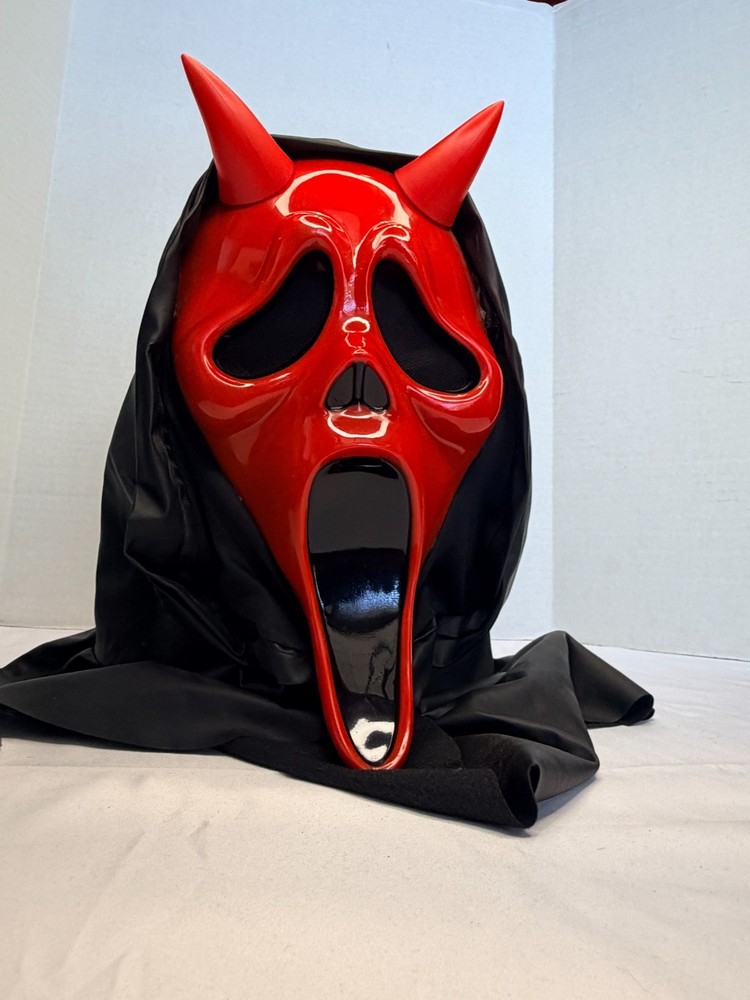 Licensed SCREAM GHOSTFACE Devil Face Dead By Daylight MASK FUN WORLD