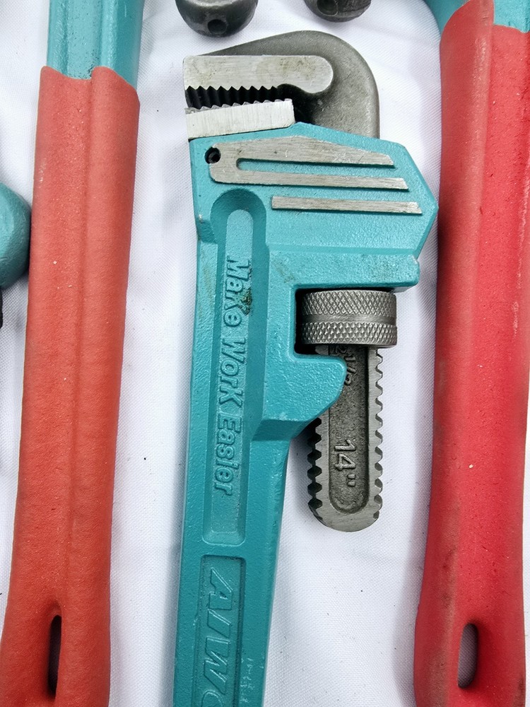 Heavy Duty Pipe Wrench - Set
