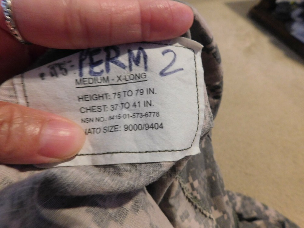 US ARMY FLAME RESISTANT ACU TOP COAT SIZE MEDIUM- LONG