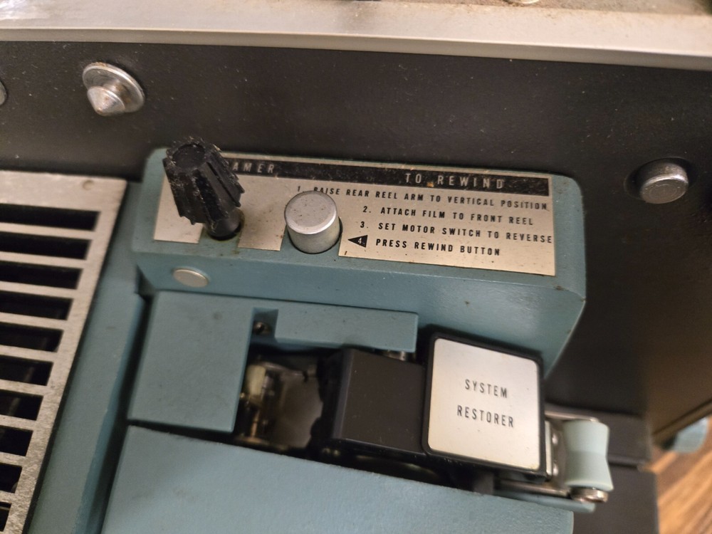 BELL & HOWELL 540 FILMSOUND SPECIALIST 16MM PROJECTOR -Untested