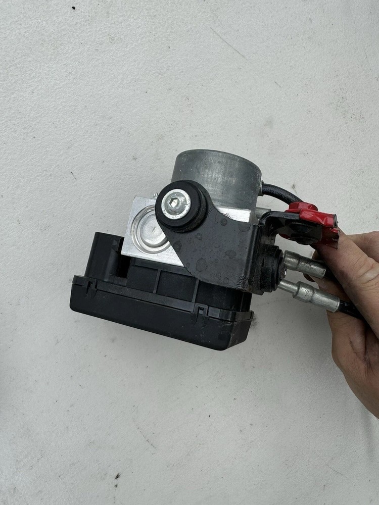 Ducati Hypermotard 939 SP Oem Abs Module Pump