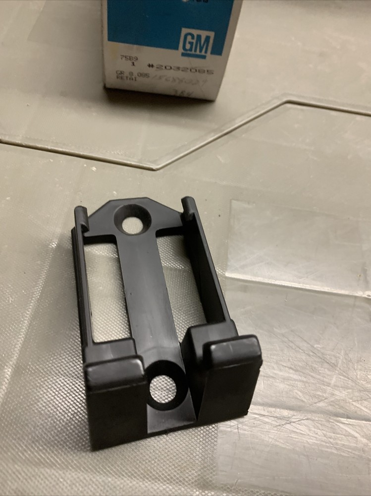 NOS GM 2032085 HOOD LATCH HOOK GENUINE