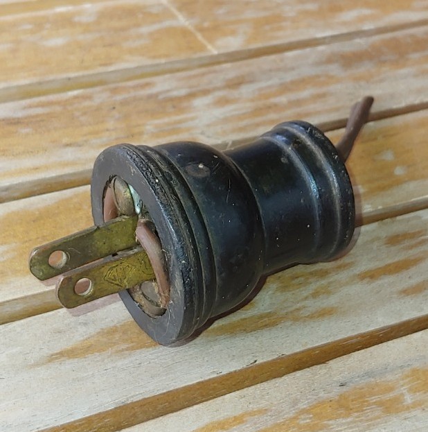 Original 1940's ROUND 2-PRONG AC PLUG