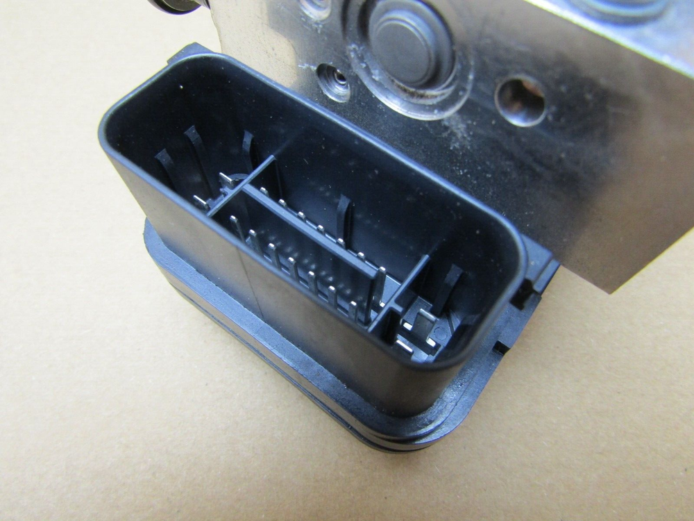 Yamaha MT-09 ABS 2019 ABS pump control module (10613)