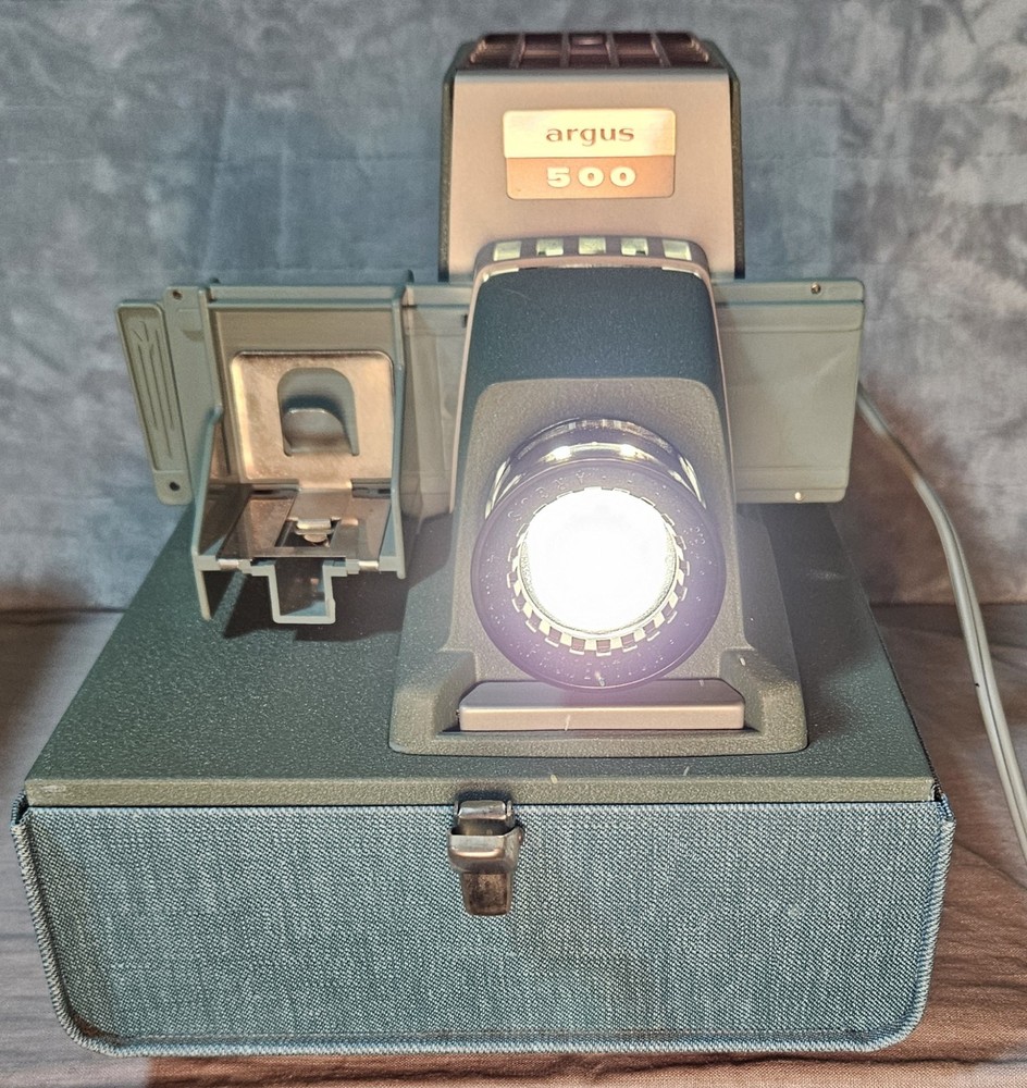 Vintage Argus 500 Stack Slide Projector Model 554