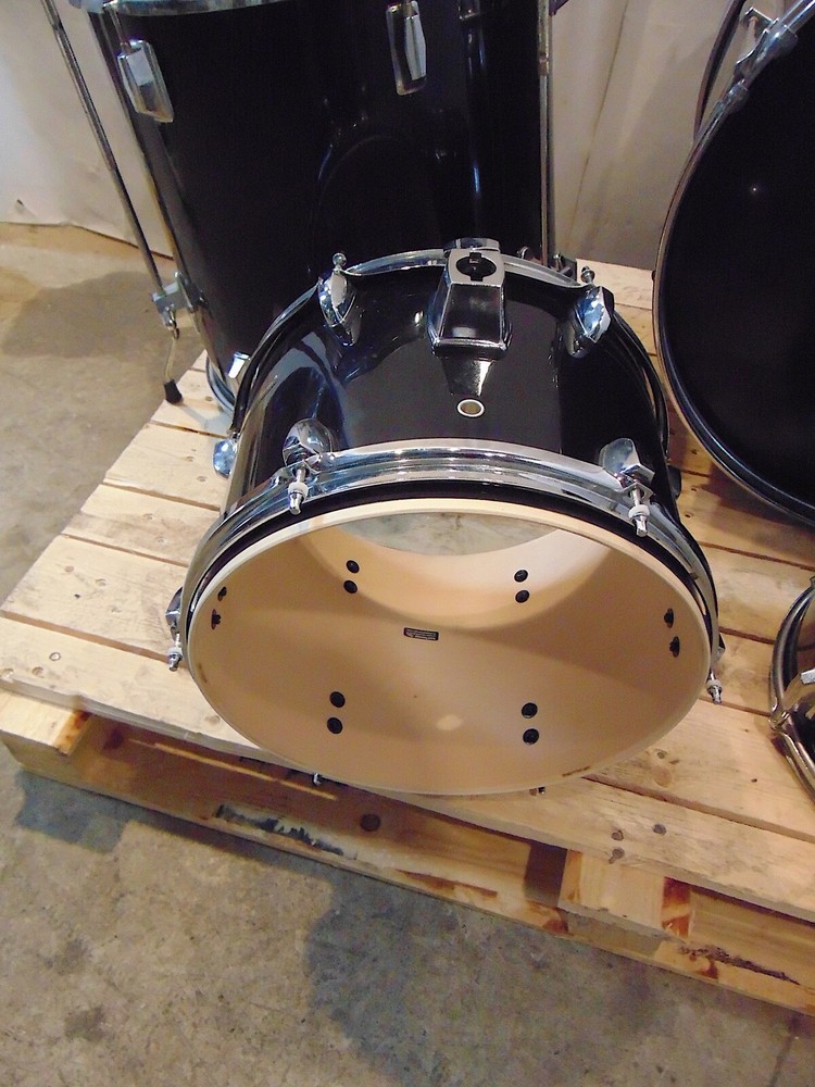 Black Unbranded 4 Piece Drum Set - Nice Condition
