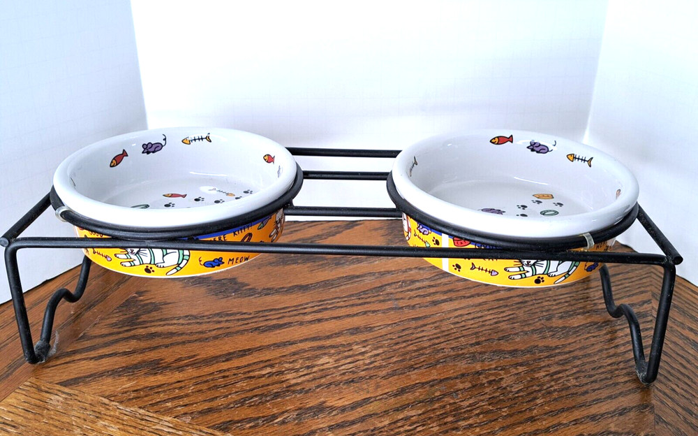 Whimsical Dual Cat Dishes With Holder