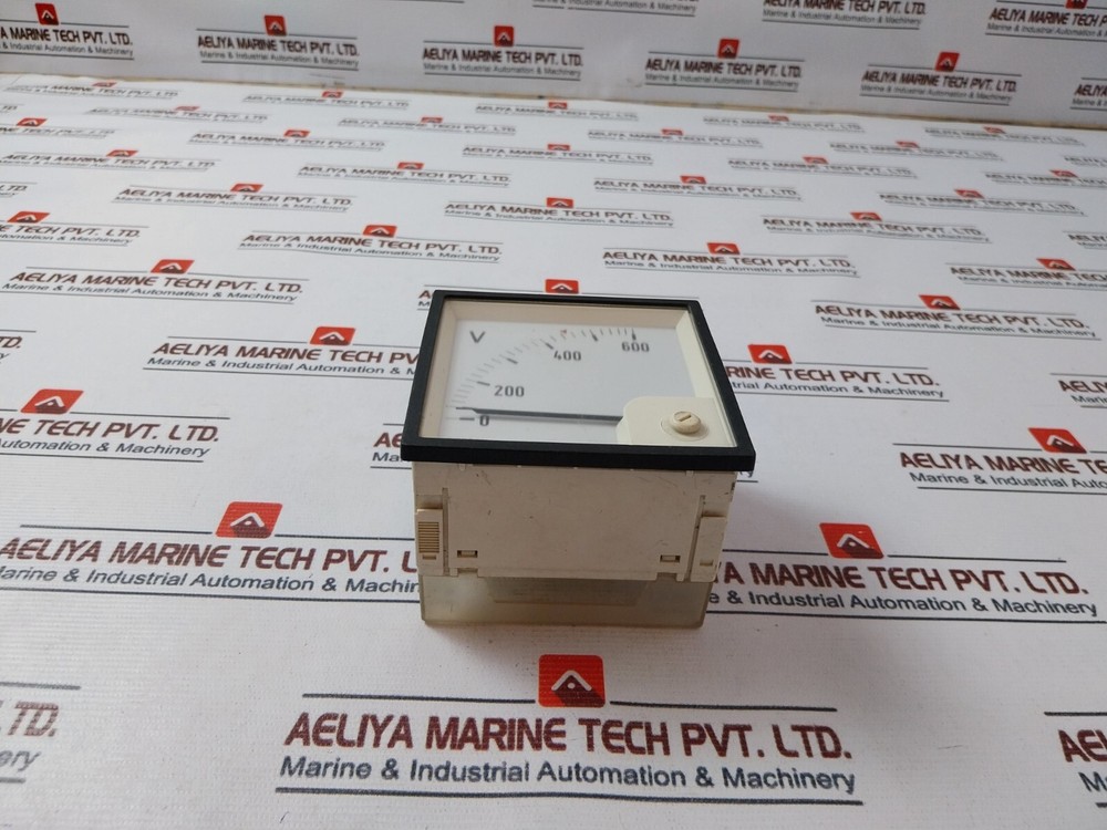 Gossen 0-600V Voltmeter 450/220V