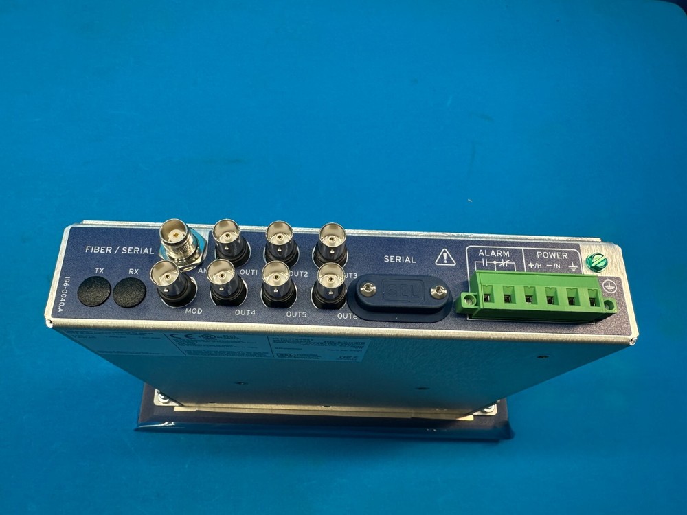 Schweitzer Engineering SEL-2407 Satellite Synchronized Clock 240700033