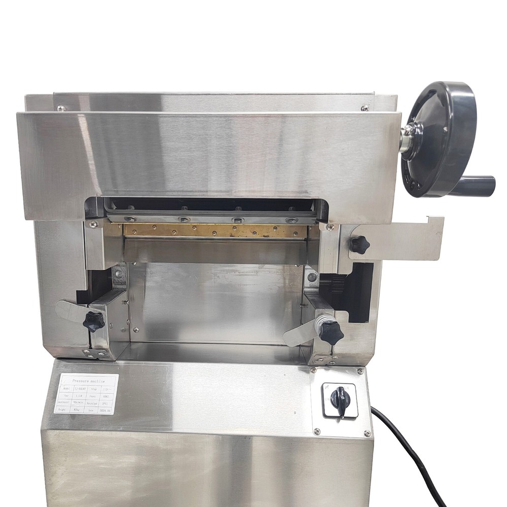 110V Dough Sheet Roller Noodles/Dumpling Sheet Maker 11.4" Roller 1.5mm Cutter