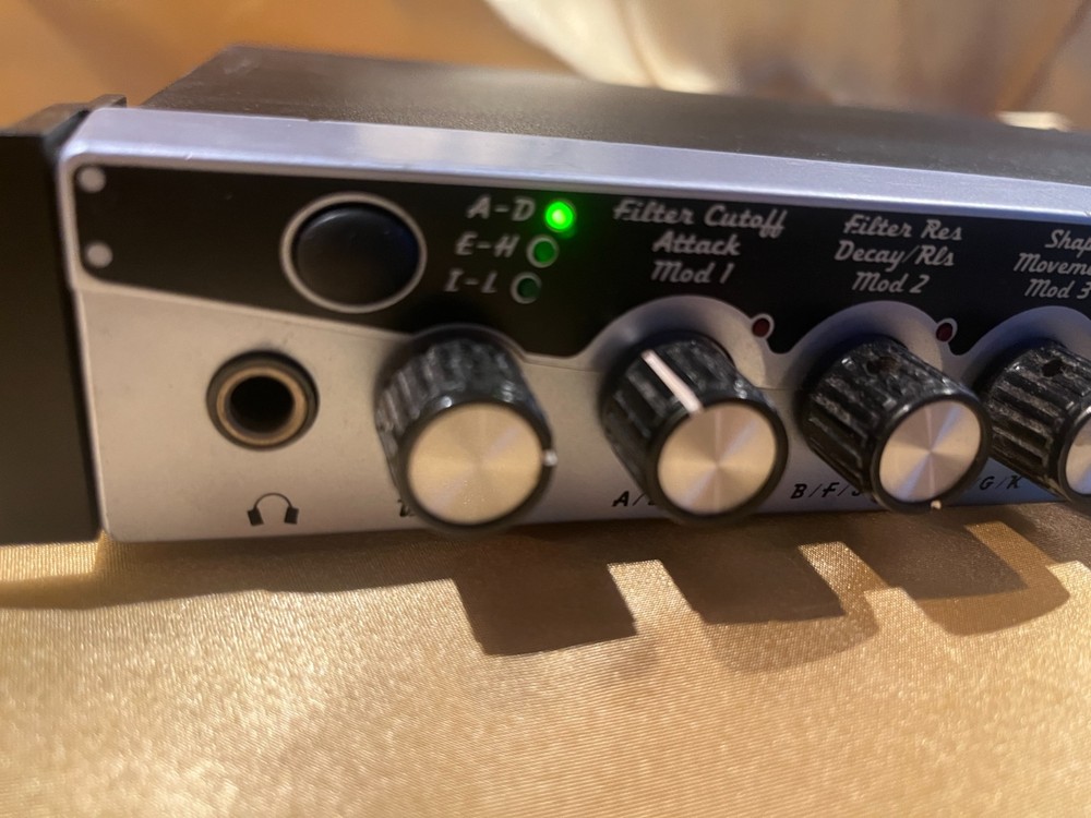 E-MU EMU VINTAGE PRO - tested & it WORKS & SOUNDS GREAT!!!