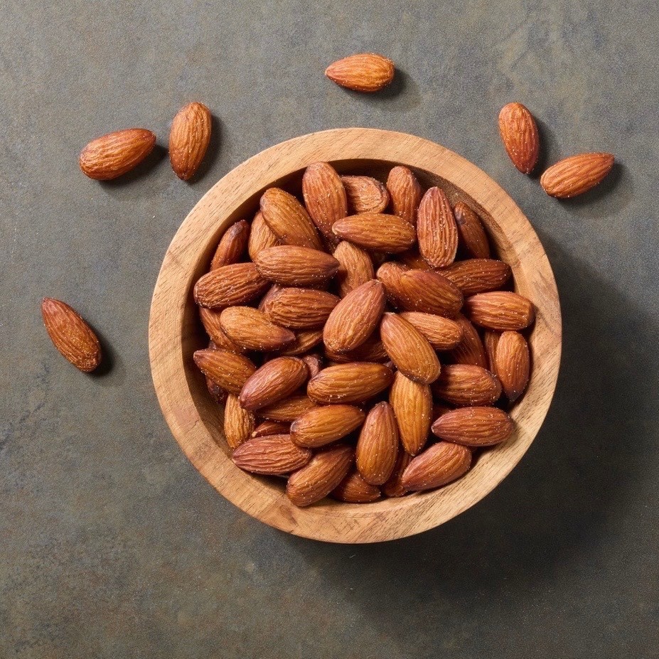 Member's Mark Lightly Salted Roasted Almonds 40 oz