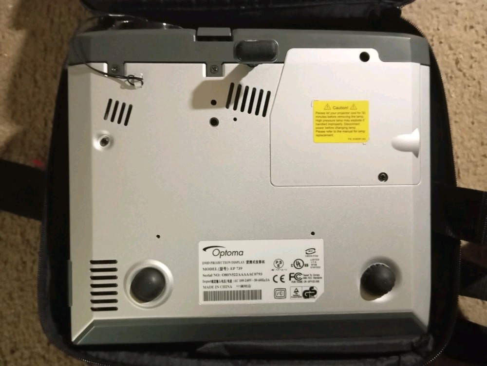 Optoma Projector EP-739 with Case & Cords