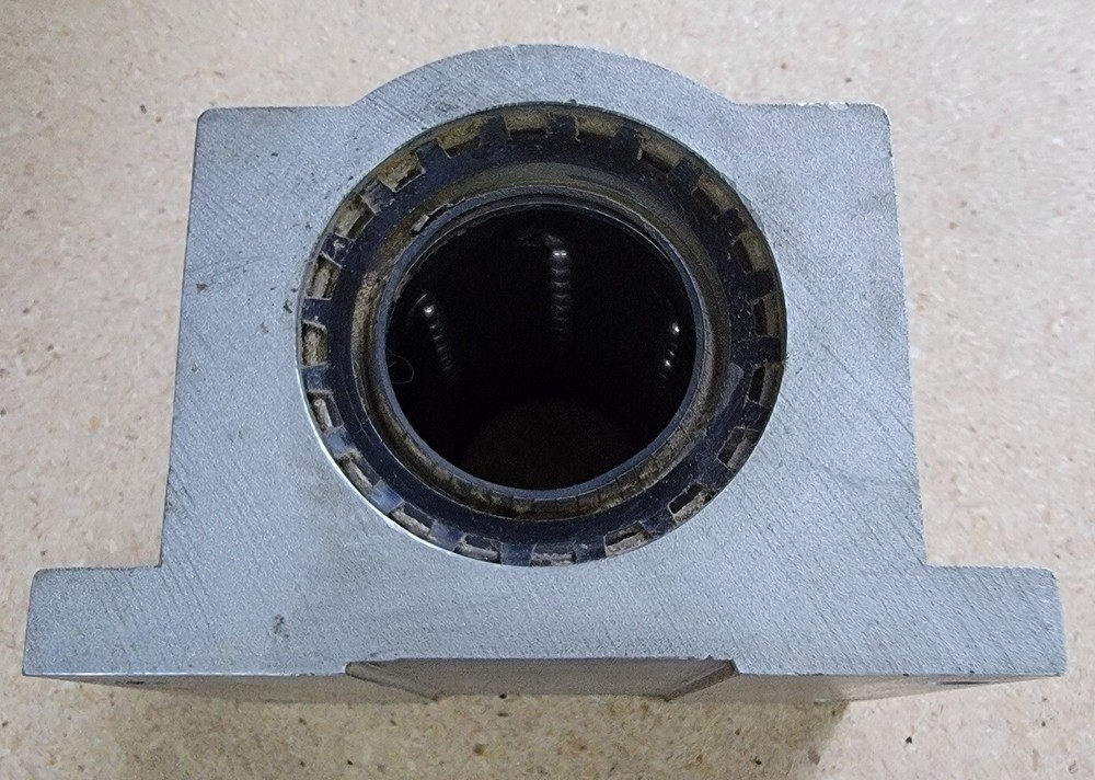 Thomson SPB 32 Linear Guide Round Shaft Pillow Block