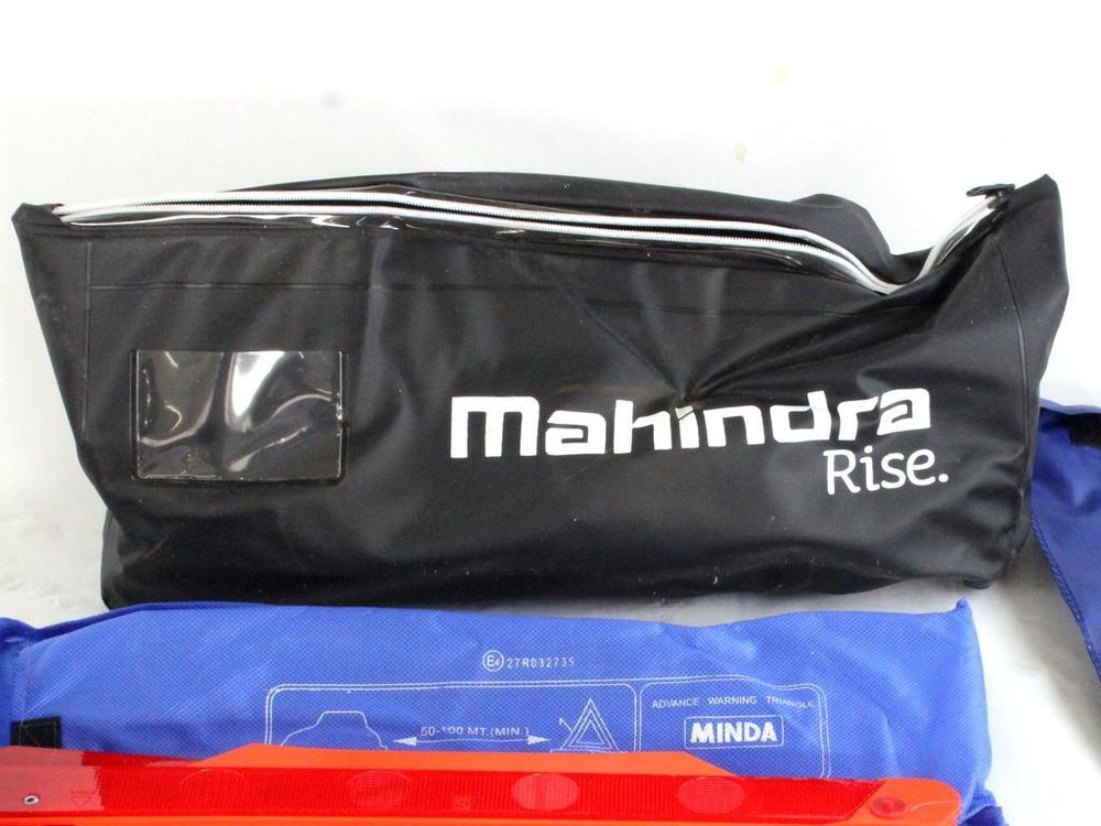 Emergency Triangle Kit First Aid With On Board Tools Mahindra Genio 2.2