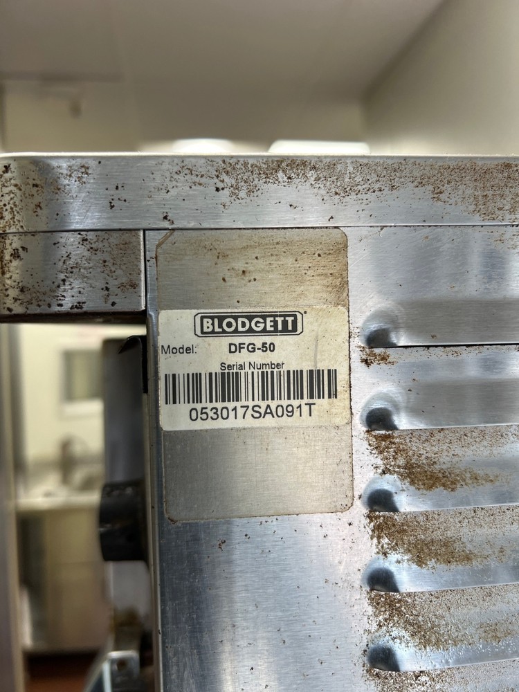 Blodgett DFG-50 Double Half Size Convection Oven