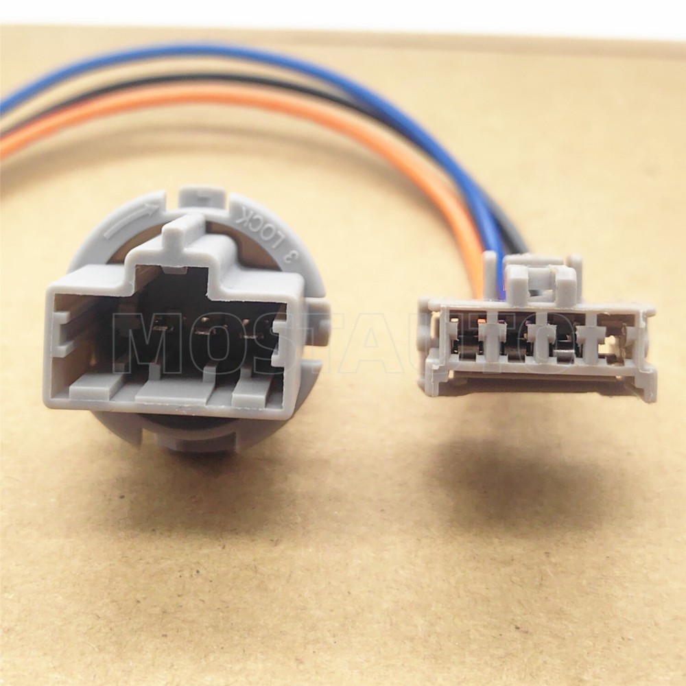 Brake Light Socket & Connector Pigtail For 2009-2013 Honda Fit