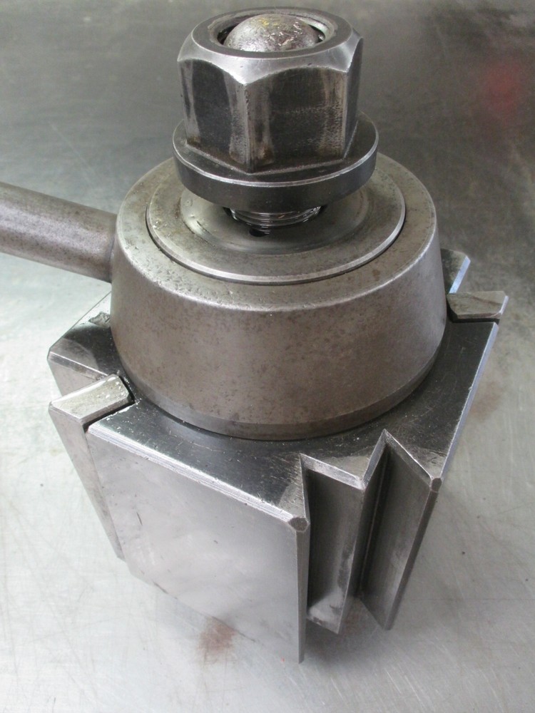 USED Aloris EA Tool Post with EA2 V-Groove Quick Change Lathe Tool Holder (YMC)