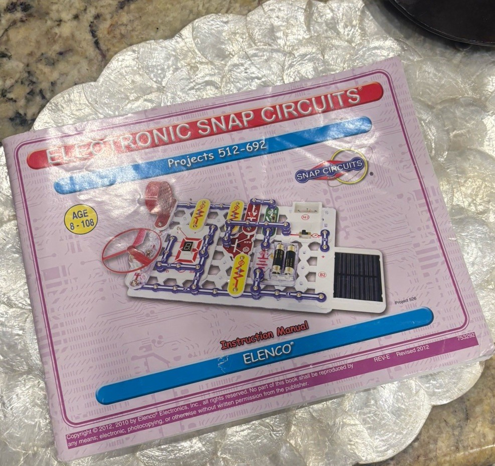 2012 Elenco Snap Circuits Instruction Manual Book Only Projects 512-692