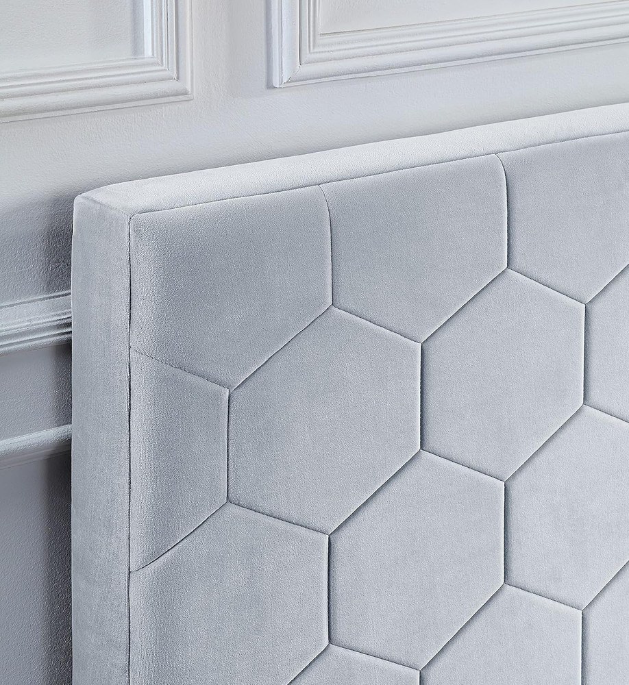 Stylish Light Gray Queen Bed with 2 Drawers - No Box Spring Required