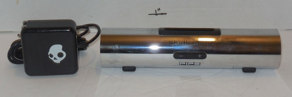 SKULLCANDY S7PIBN Chrome Pipe Speaker Dock For IPOD/IPHONE Charger NO Remote
